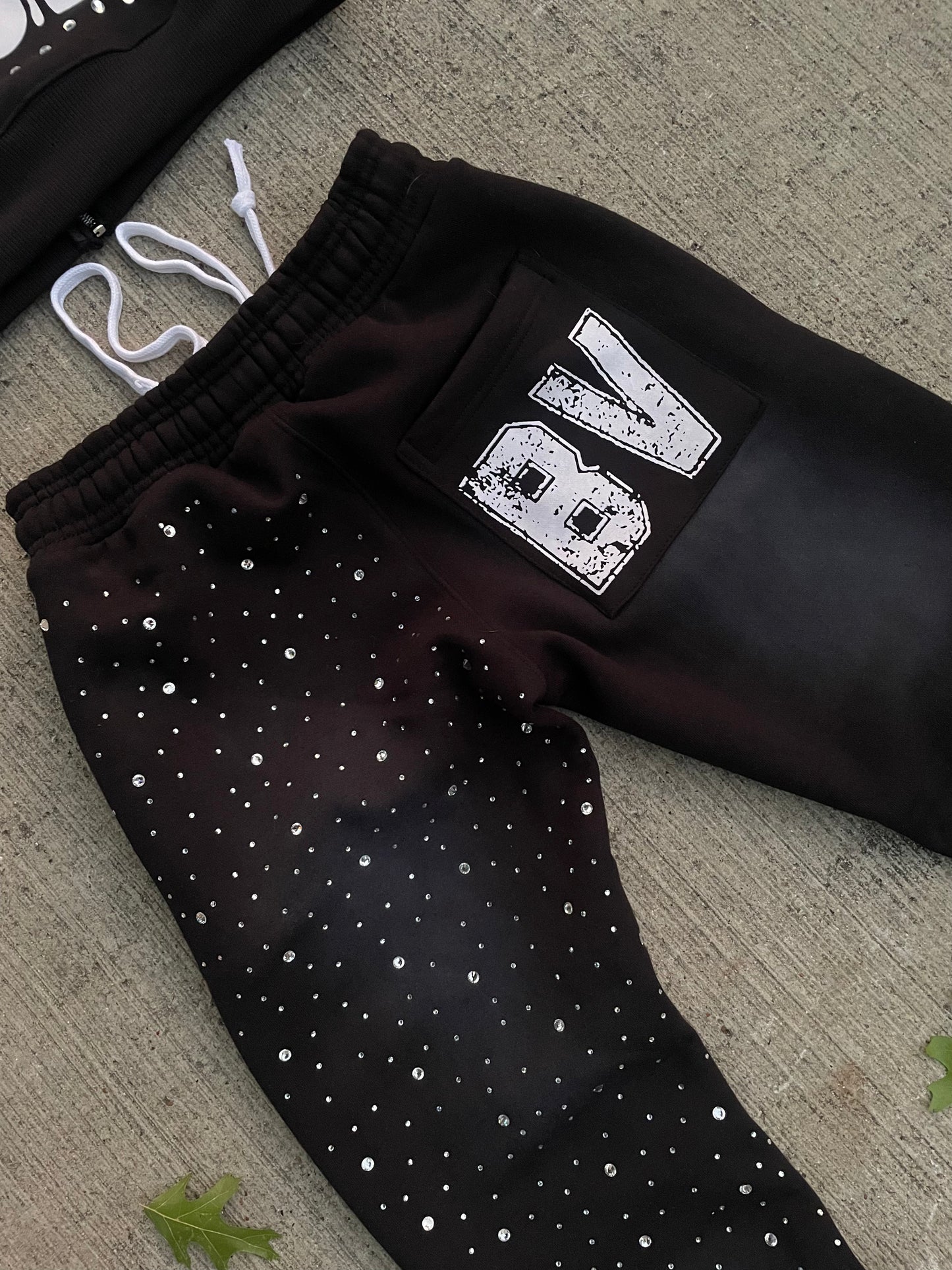 |BoldVisions Flashy Heavy Weighted Flared Sweats💎|